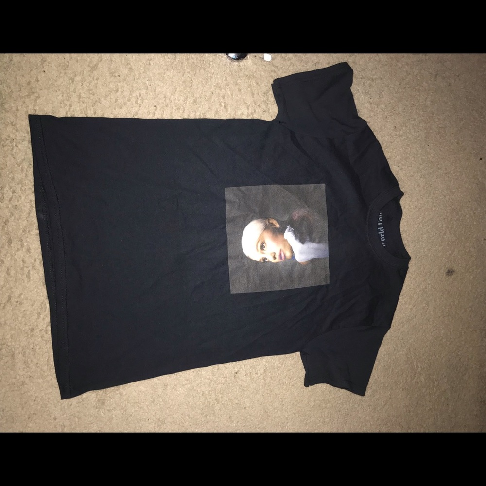 Ariana grande sweetener tour merch.